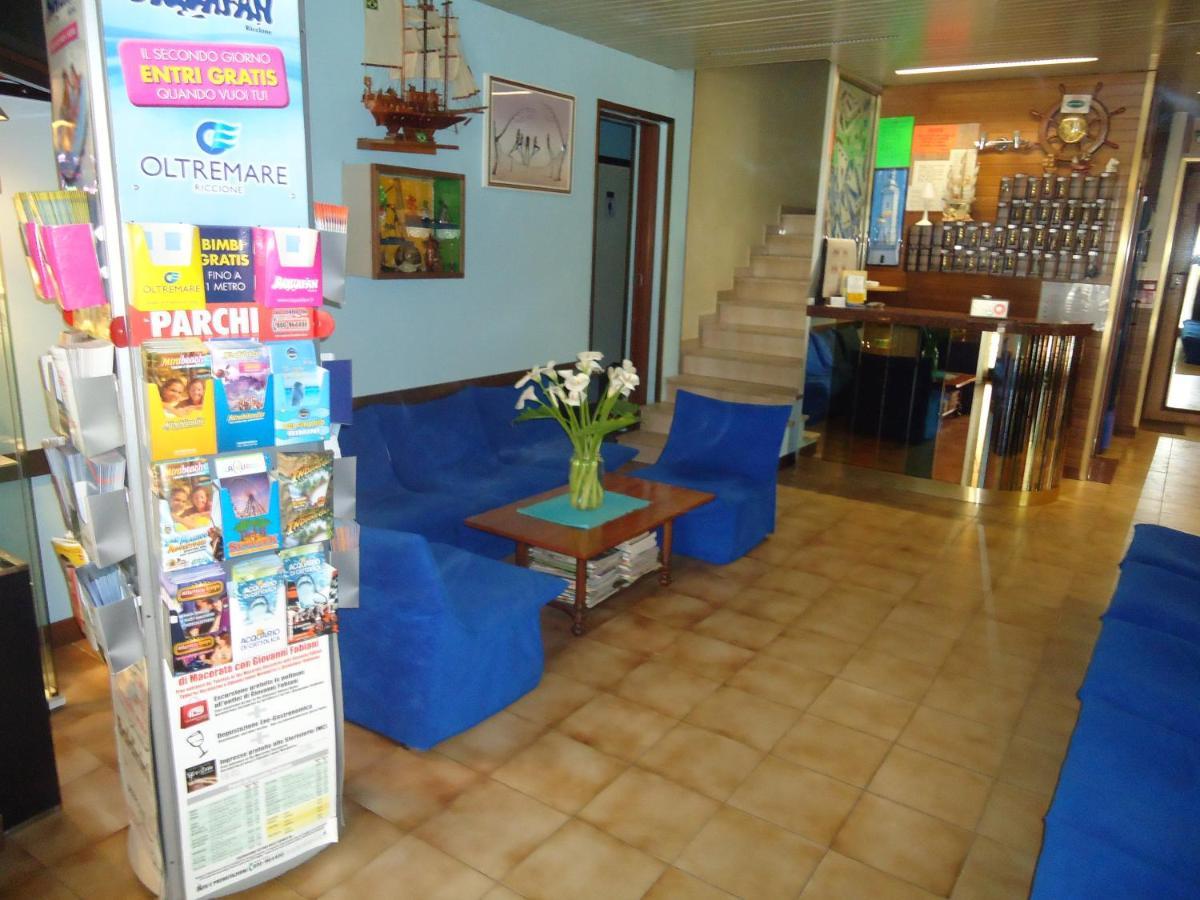 Hotel Castellani Ріміні Екстер'єр фото